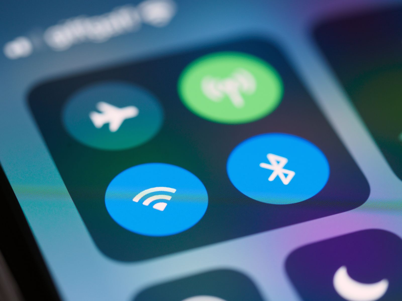 Smartphone settings screen with Wi-Fi icons
